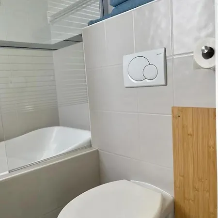 à 300m Clim Wifi Proche Gare Appartement *